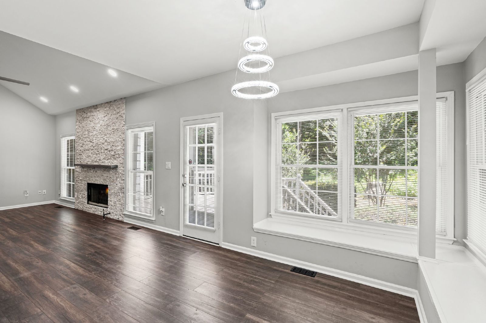 Gorgeous, Renovated 6BR Home property image