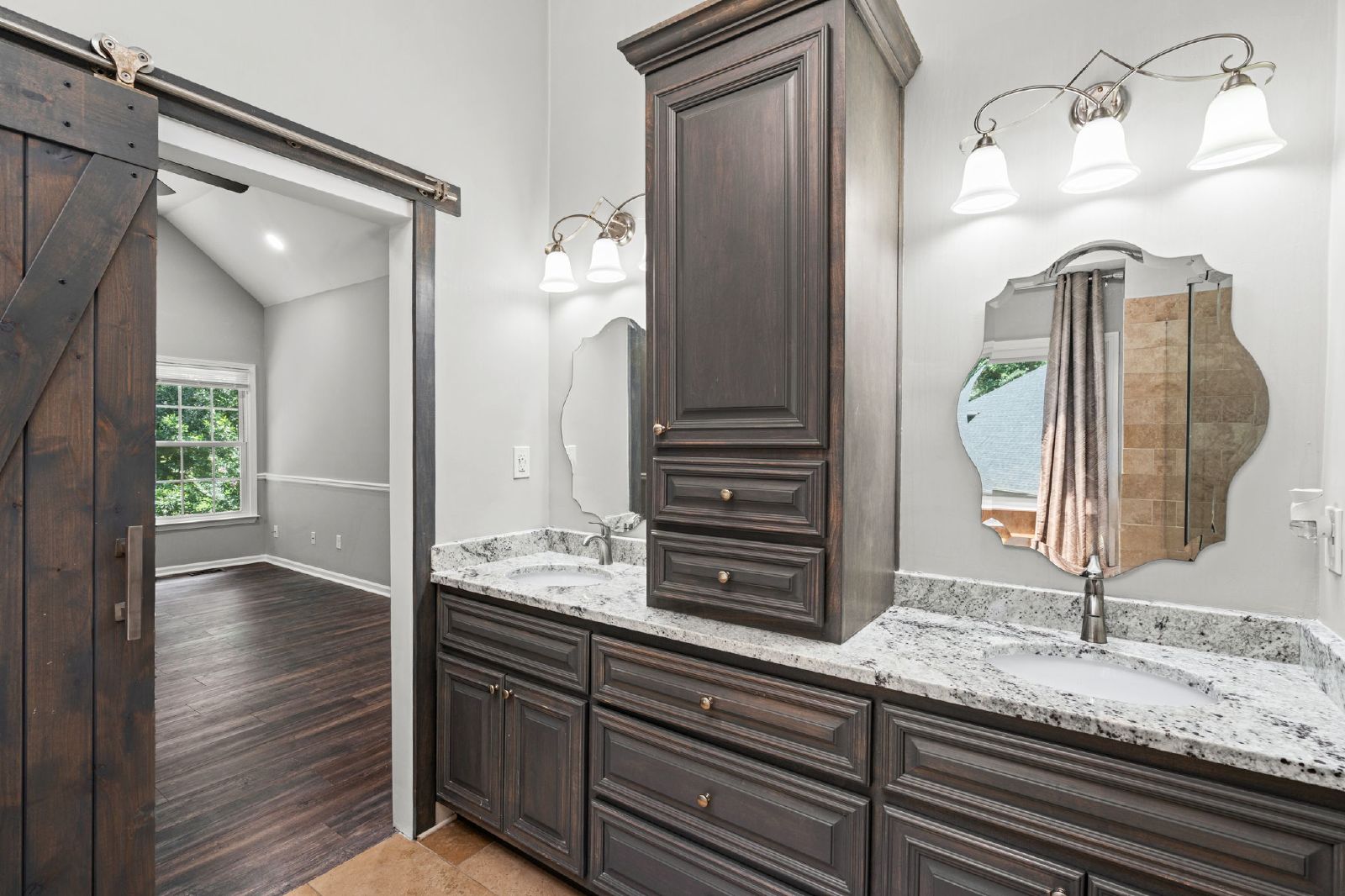 Gorgeous, Renovated 6BR Home property image