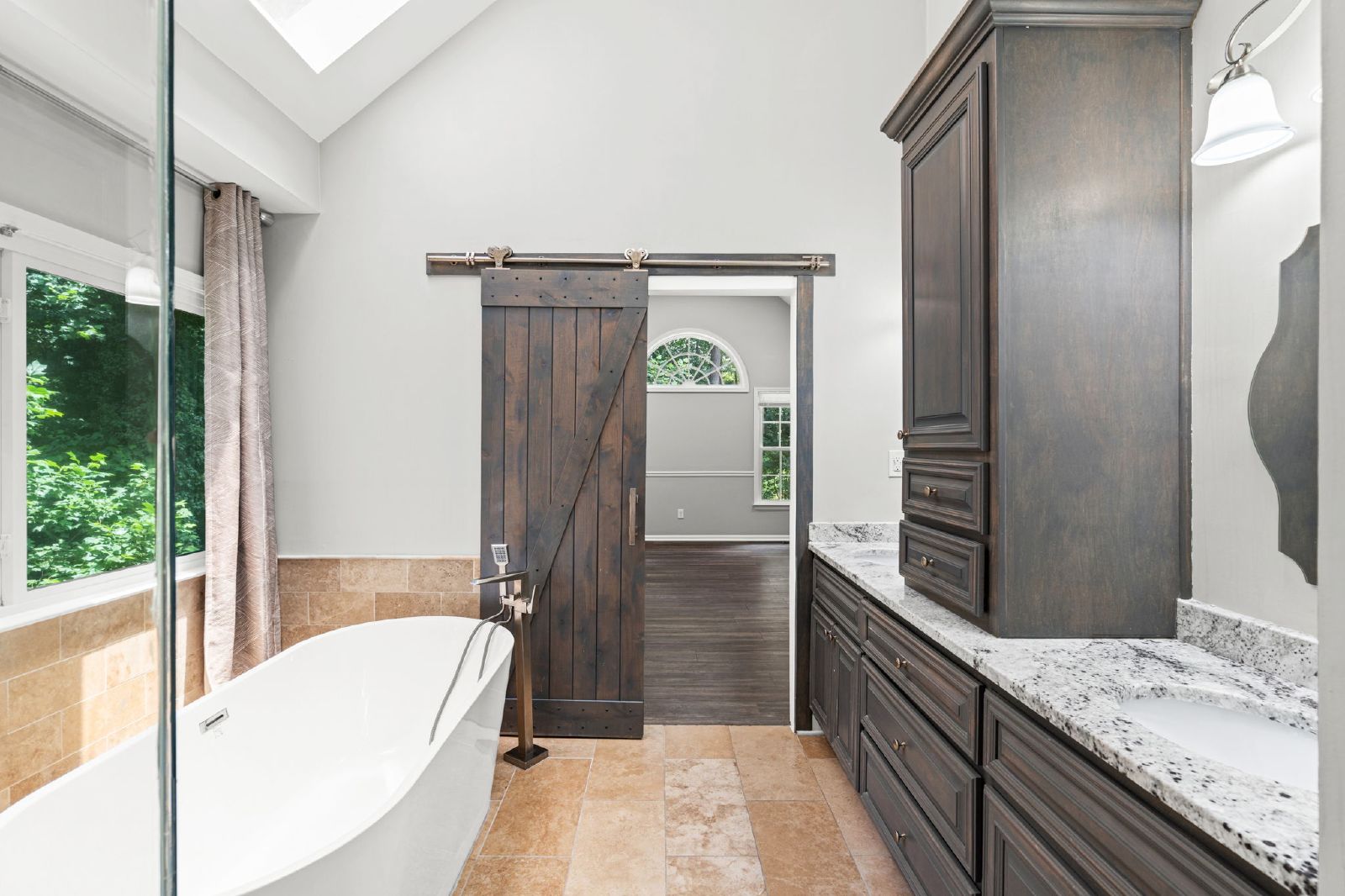 Gorgeous, Renovated 6BR Home property image