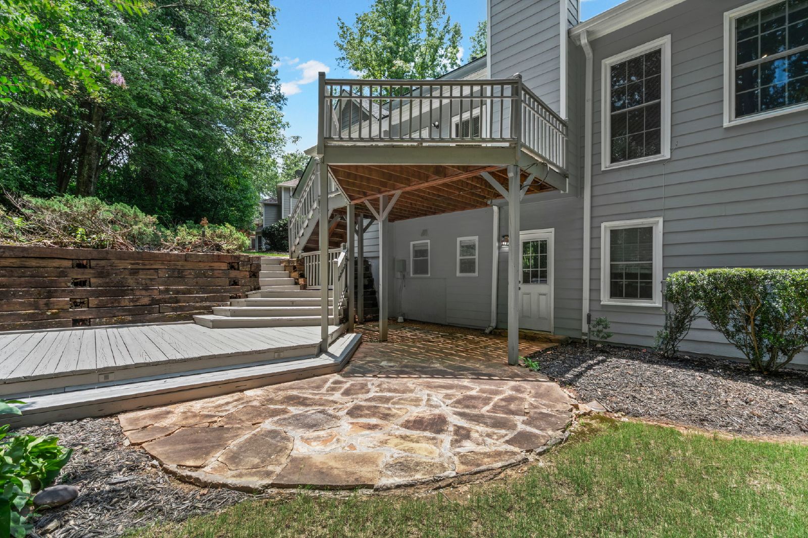 Gorgeous, Renovated 6BR Home property image